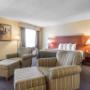 Spacious suite with sitting area Spacious suite with sitting area