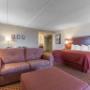 Spacious suite with sitting area Spacious suite with sitting area