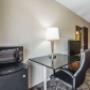 Guest room with microwave and refrigerator Guest room with microwave and refrigerator