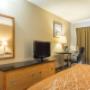 Guest room with queen bed(s) Guest room with queen bed(s)