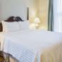 Guest room with queen bed(s) Guest room with queen bed(s)