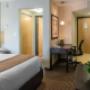 Well-equipped guest room Well-equipped guest room
