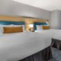 Guest room with queen bed(s) Guest room with queen bed(s)
