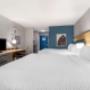 Guest room with queen bed(s) Guest room with queen bed(s)