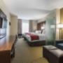 Spacious room with queen beds Spacious room with queen beds