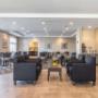 Spacious lobby with sitting area Spacious lobby with sitting area