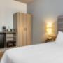 Guest room with queen bed(s) Guest room with queen bed(s)