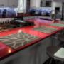 Magnifique comptoir de cuisine en quartz rouge flamboyant. Magnifique comptoir de cuisine en quartz rouge flamboyant.
