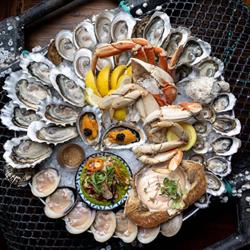 Fanny Bay Oyster Bar & Shellfish Market