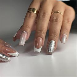 Lian nails