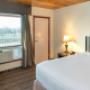 Guest room with queen bed(s) Guest room with queen bed(s)