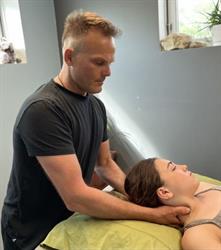 CHARELTON'S WHOLE BODY HEALING