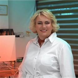 Dr. Ina Zhou-Medical Aesthetic Injector